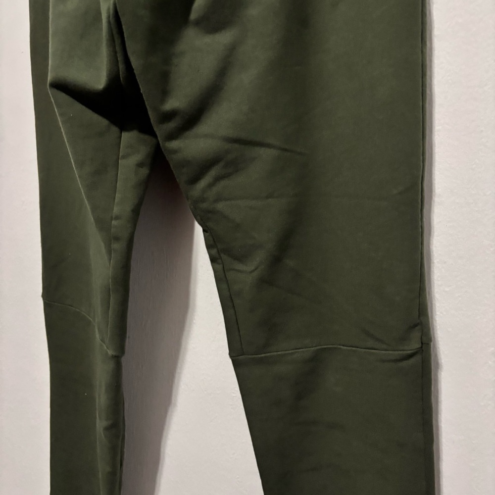 🆒 Reebok Men's Olive Green Drawstring Joggers with Black Accents - Picture 6 of 9